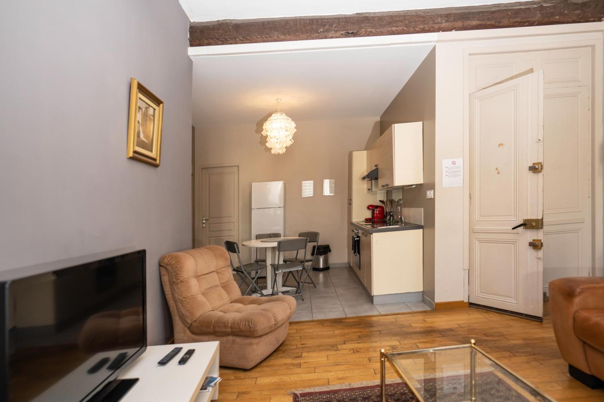 "Air D'Antan"-Meuble De Tourisme 3 Etoiles -Residence "Les Logis De Beziers"-Garage Optionnel-Coeur De Ville-Plages A 16Km ! Екстер'єр фото